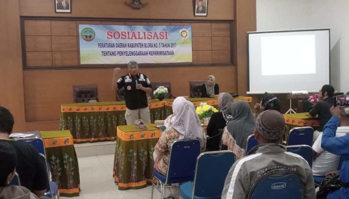 Satpol-PP Warning Tindak Tegas Pengusaha Karoke Yang Buka Saat Ramadan