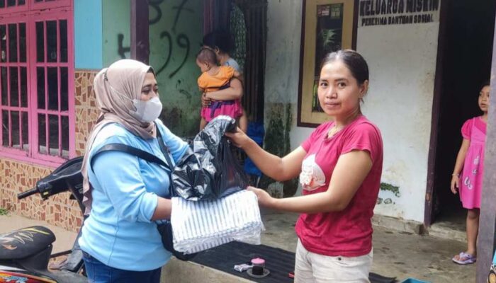 Bersama Kemenag, PWI Berbagi Paket Sembako dan Selimut Bagi Korban Banjir