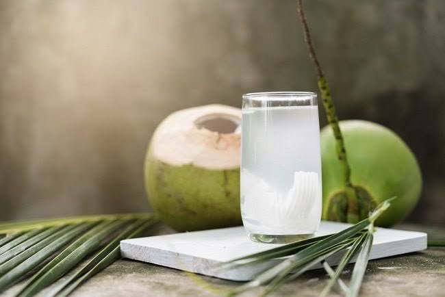 Air kelapa hijau