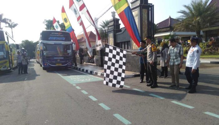 350 Pemudik Asal Magetan Dilepas Balik Gratis ke Surabaya