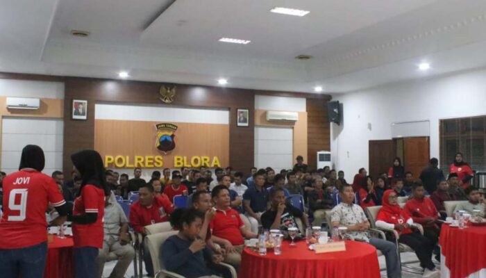 Keluarga Arhan Pratama Apresiasi Nobar Semifinal Piala Asia 2024 Polres Blora