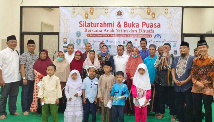 Ramadan 1445 H, PWI Jatim Gelar Bukber dan Santuni Puluhan Anak Yatim