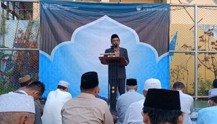 Warga Muhamadiyah Semolowaru Salat Id 1445 H, di Lapangan SWK