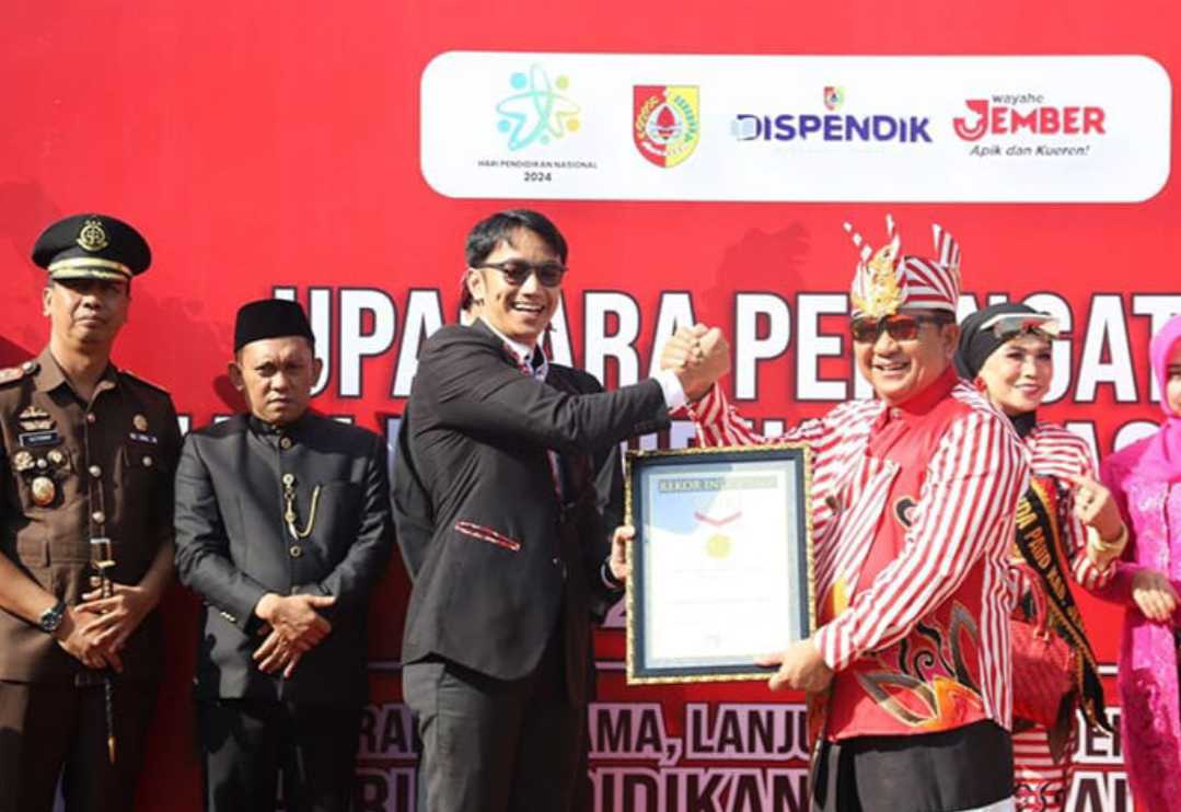 Dua rekor muri