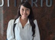 Bercita-cita Punya Rumah Bersalin Sendiri, Bidan Ini Studi Lanjut ke S2