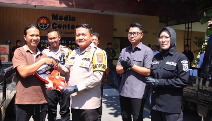 Polres Ngawi Kembalikan Pikap ke Korban Pencurian