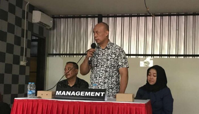 Geram Janji Manis, Puluhan Massa Geruduk Manajemen Perum D’Graha Artha