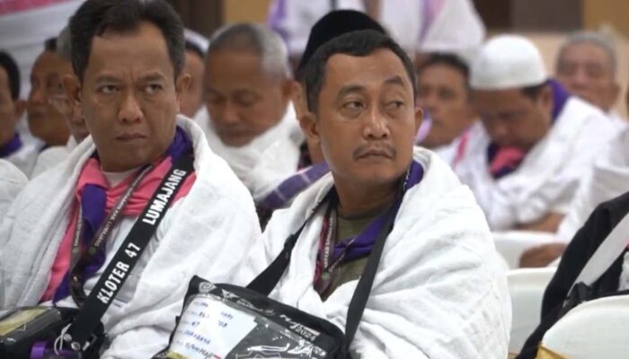 Gelombang II JCH Kloter 47 Pakai Baju Ihram Diberangkatkan
