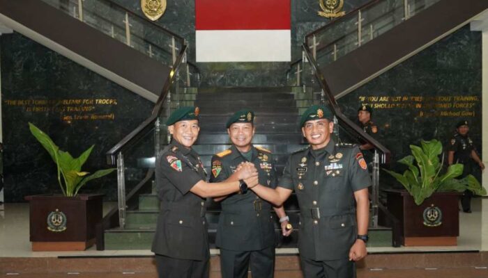 Pangdivif 2 Kostrad Pimpin Acara Lepas Sambut Asintel Kasdivif 2 Kostrad