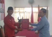 Budayawan Topeng Mas Hakim Kembalikan Formulir ke DPC PDI Perjuangan Jombang