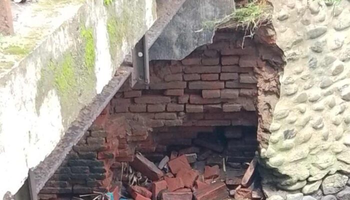 Pondasi Jembatan Sutojayan Pakisaji Tergerus Air, PUBM Malang Bilang Begini