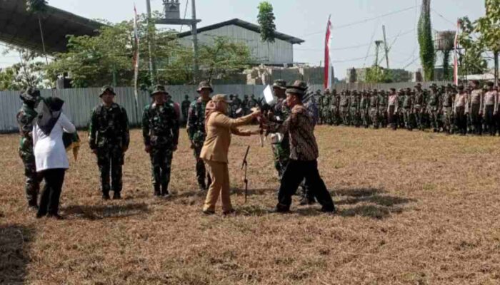 Pembukaan TMMD Sengkuyung Tahap II di Lapangan Desa Geneng