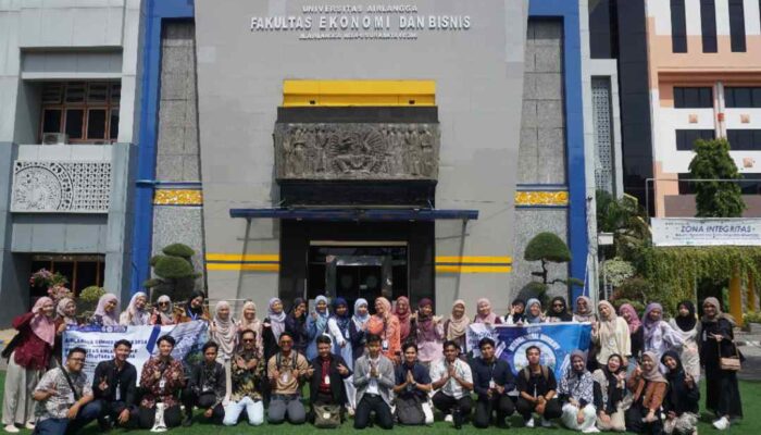 Prodi S1 Ekonomi Islam UNAIR Terima 32 Mahasiswa Inbound Asal UUM