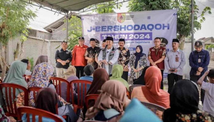 Jember Bershodaqoh, Bupati Hendy Berkeliling ke 20 Titik di Kecamatan Balung