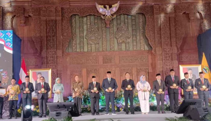 5 Bupati di Jatim Dapat Penghargaan Manggala Karya Kencana