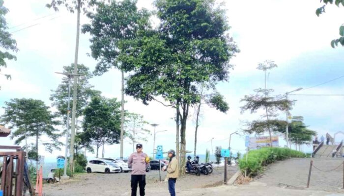 Cegah Kriminalitas, Kapolsek Senduro Patroli Wisata