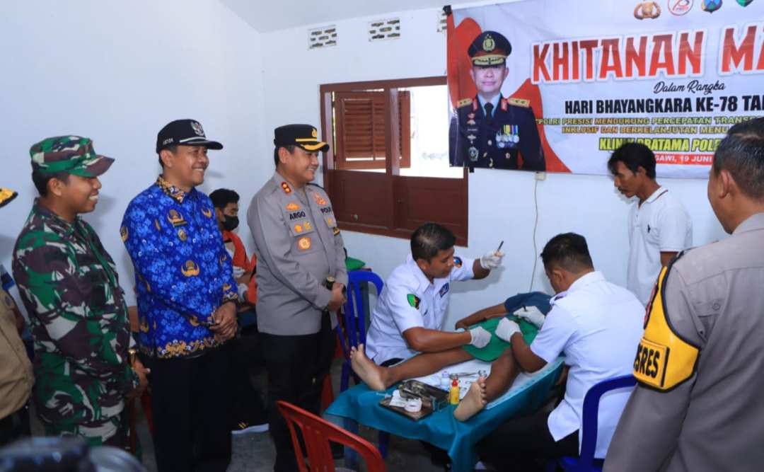 Khitanan massal
