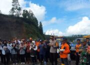 Pj Bupati Lumajang Kirim Belasungkawa Rumah Duka Korban, Tanah Longsor