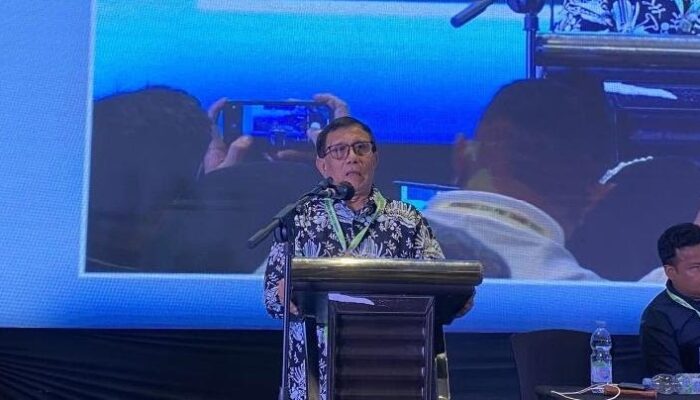 Dewan Kehormatan Berhentikan Penuh Hendry Ch Bangun dari Keanggotaan PWI