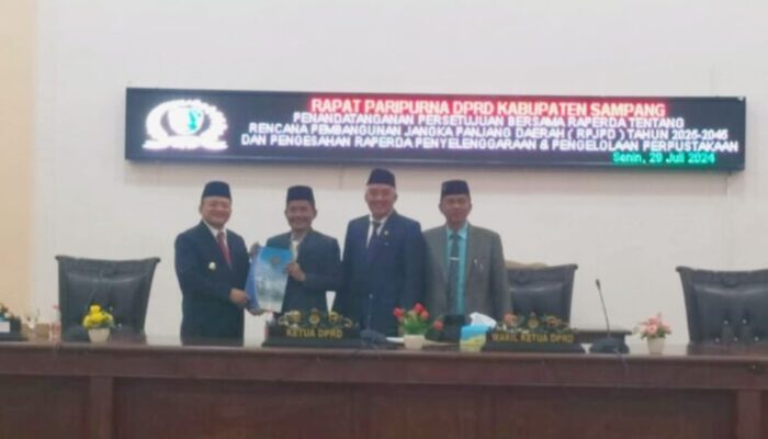 DPRD Sampang Gelar Paripurna Penandatanganan Persetujuan Bersama RPJPD 2025 – 2045