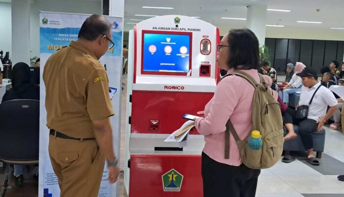 Layanan Dispendukcapil Kota Malang di MPP Merdeka Tuai Apresiasi Warga