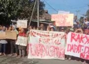 Jalan Rusak, Rugikan Warga dan Potensi Kehilangan Pajak Minerba Rp22 Miliar