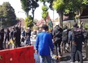 Demo PMII Lumajang Berakhir Ricuh, Tuntut Pj dan Sekda Lumajang Mundur