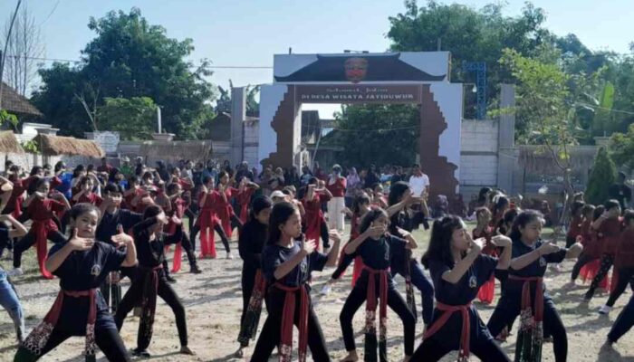 Aksi Flashmob Ratusan Penari Kelono di Ki Purwa Heritage Festival Gugah Penari Jombang