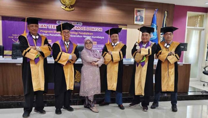Pendekatan Komunikasi Efektif, Antarkan Kepala KB-TK Khadijah Wonorejo Raih Gelar Doktor