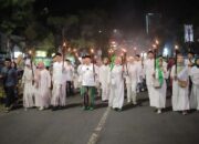 Tahun Baru 1446 Hijriah, Ribuan Warga Ikuti Pawai Obor di Jember