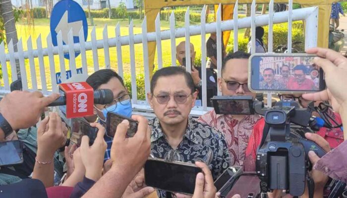 Puluhan Wartawan Dihalangi Saat Liputan di Unair, Buntut Polemik Pencopotan Dekan