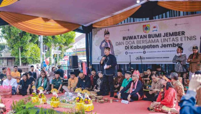 Masyarakat dari 16 Etnis Kompak Gelar Ruwatan Bumi Jember