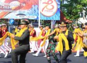 Tarian Massal Orek-orek Ngawi Warnai Upacara Hari Bhayangkara ke 78