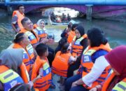 Terminal Petikemas Surabaya Ajak Anak-anak Berwisata Perahu Susur