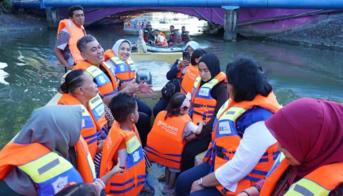 Terminal Petikemas Surabaya Ajak Anak-anak Berwisata Perahu Susur