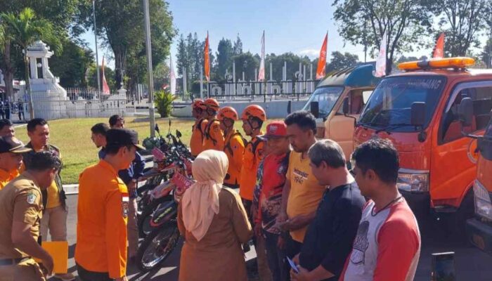 Pemkab Lumajang Turunkan 9 Armada Truk Tangki Air Bersih ke Lokasi Kekeringan