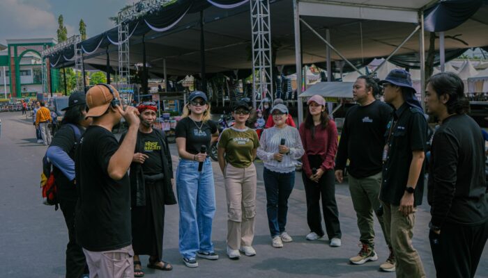 Kenalan dengan Para Penyanyi Linkrafin, dari Ibu Rumah Tangga Hingga Anak Bupati