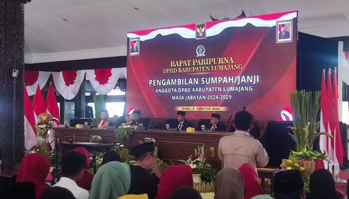 50 Anggota Dilantik, Jatah Ketua DPRD Lumajang Dijabat dari Gerindra