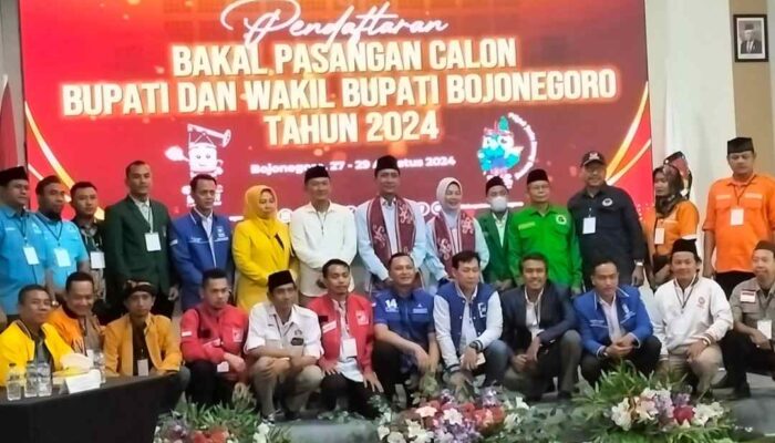 Setyo Wahono dan Nurul Azizah Daftar Maju Pilbup ke KPU Bojonegoro