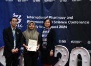 Mahasiswa Farmasi Unair Raih Best Oral Presentation Internasional di Malaysia