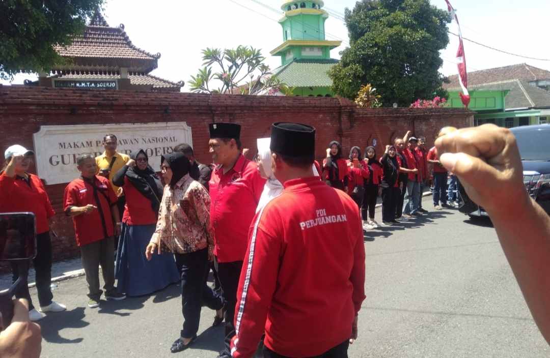 Gubernur Suryo