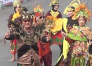 Bupati Jember Kenakan Kostum Tembakau di Grand Carnival JFC 2024
