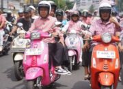 Pasukan Pink Antar Fawait – Djoko Daftar ke KPU Jember