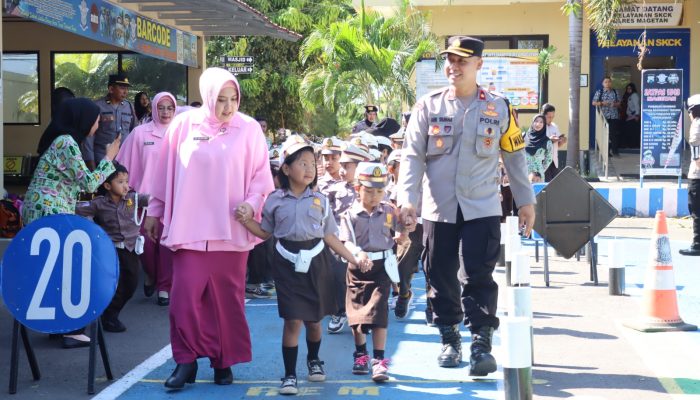 Polisi Magetan Sahabat Anak TK Kemala Bhayangkari