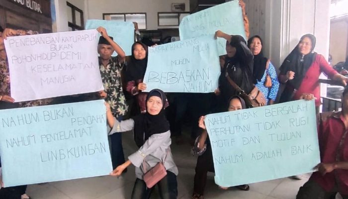 Aktivis Lingkungan Tolak Dakwaan Ilegal Logging di PN Blitar