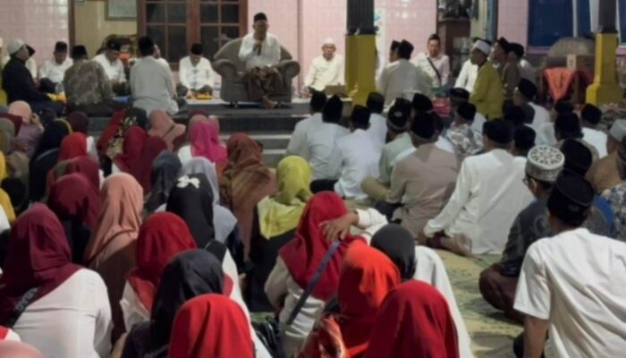 Perjuangkan Anak Maju Pilkada, Kiai Asep Ajak Rakyat Pungging Baca Hizib