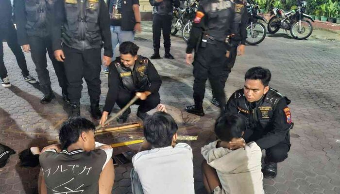 5 Gelintir Anggota Gangster di Pasar Kembang Surabaya Diringkus