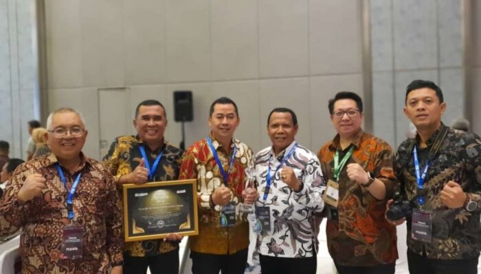 Tirta Kanjuruhan Antar Bupati Sanusi Raih Perpamsi Award 2024 Nasional