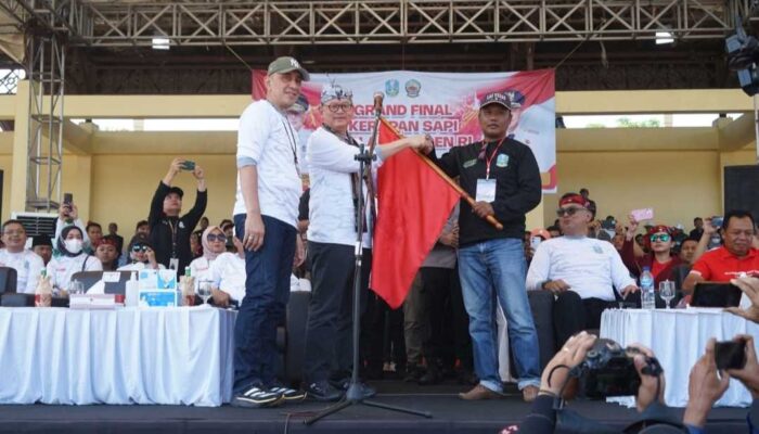 Pj Sekdaprov Jatim dan Pj Bupati Bangkalan Buka Grand Final Karapan Sapi Piala Presiden 2024