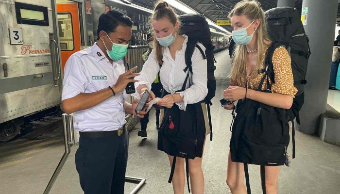 55.590 Turis Asing Naik Moda Kereta Api Selama September 2024